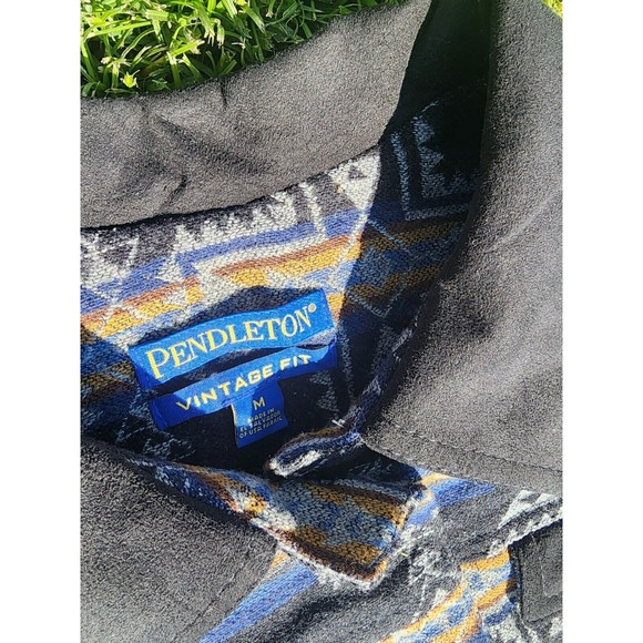 Pendleton Vintage Fit Blue Black Aztec Wool Jacket Size Medium Button Womans - Picture 5 of 13